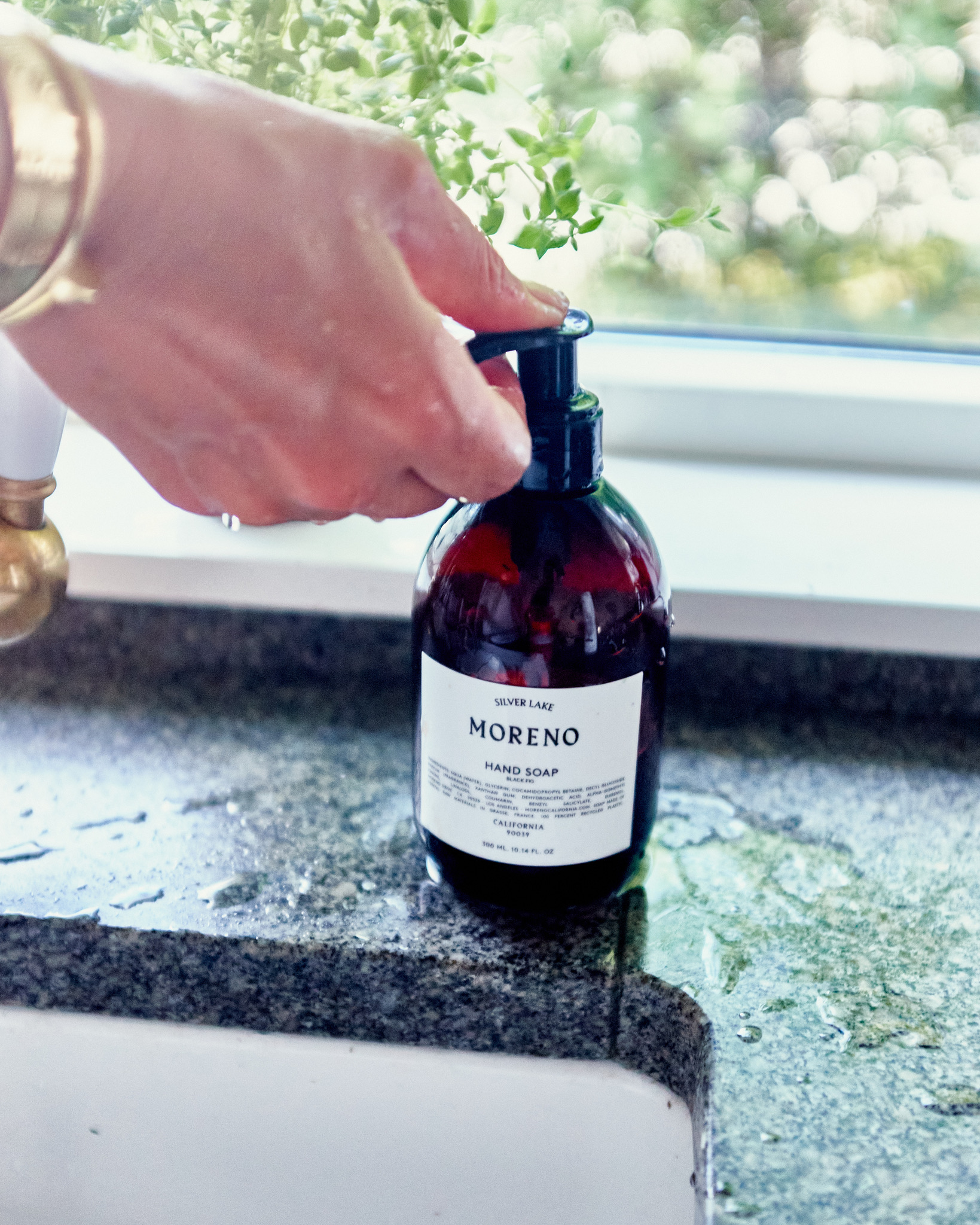 AD478E4A-12E0-4FDD-8DF2-44CA25A722C1