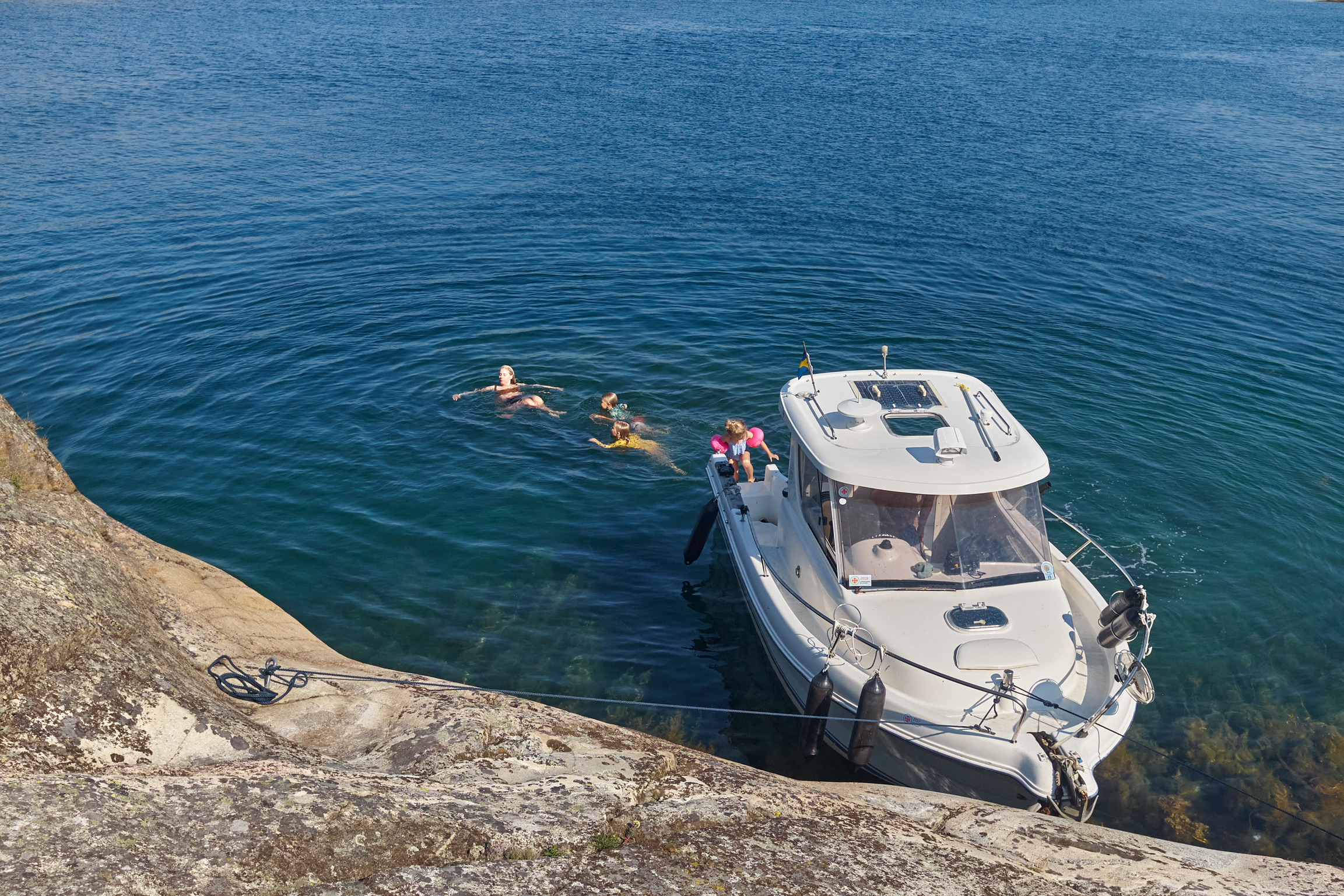 FE788FA3-2306-4B51-A2F6-6E7A1EEB442E