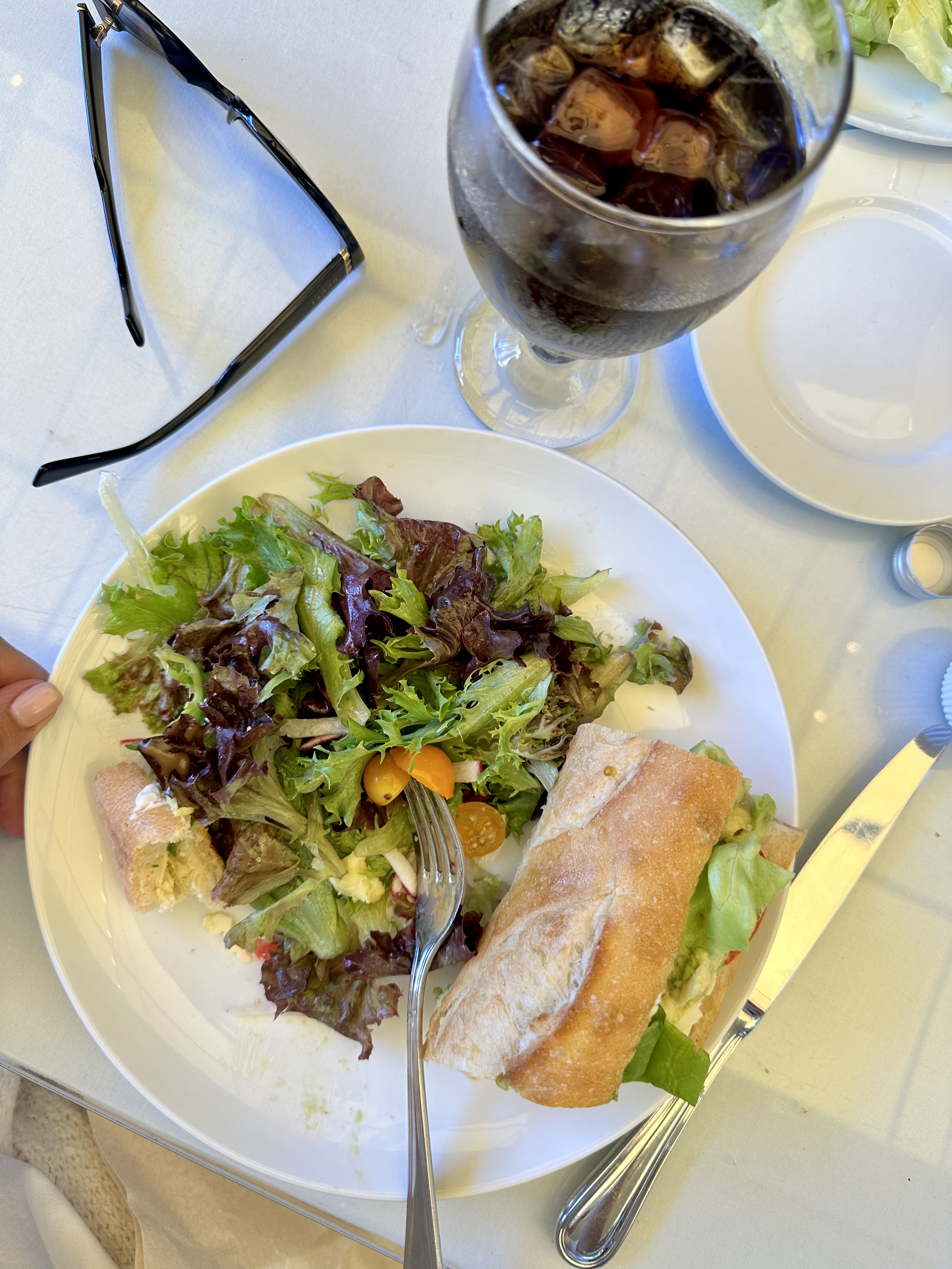 84DA51C4-64D8-42B9-BC24-FD1909C1A8CA