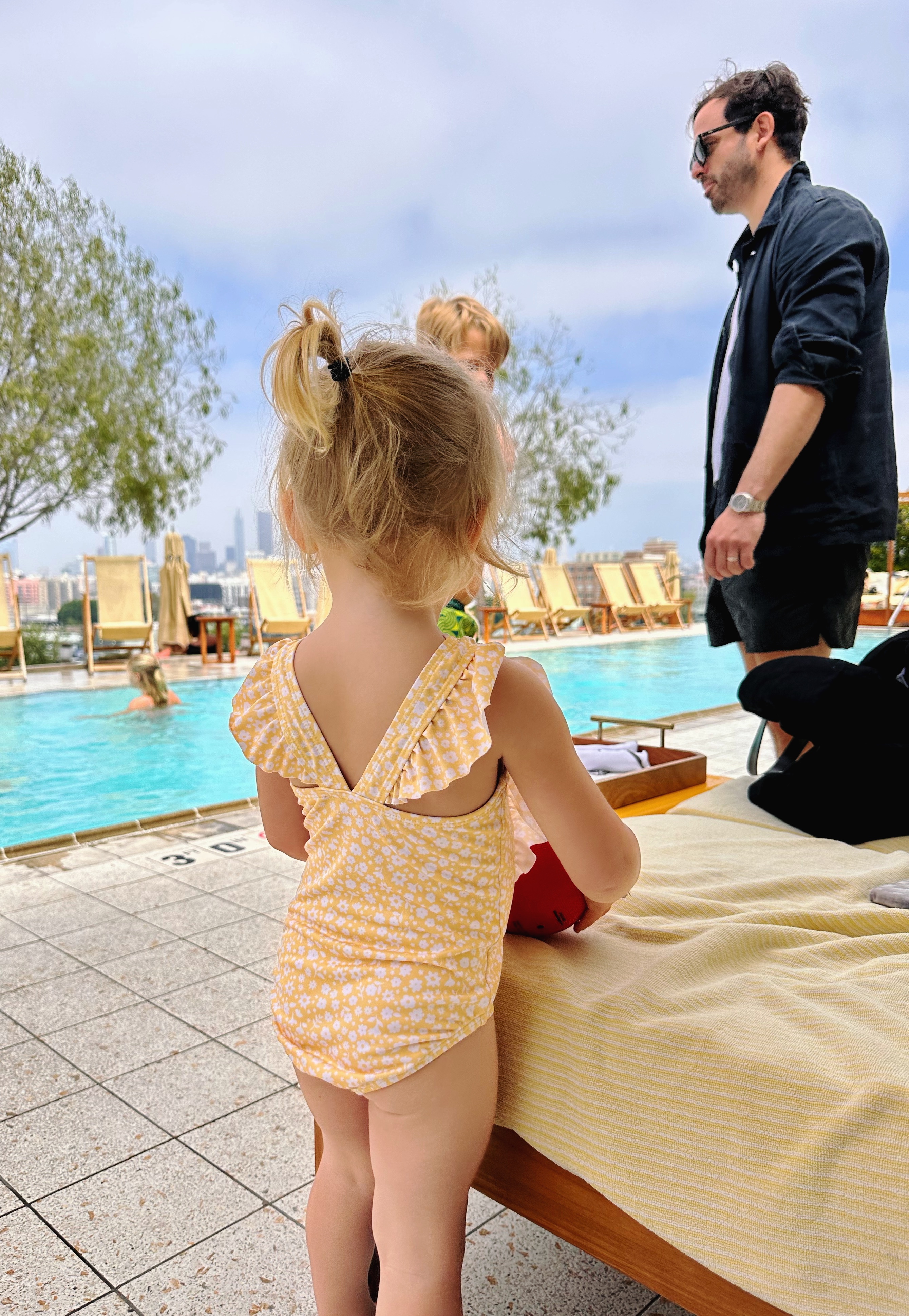 AE6DFBA3-FBFB-4C73-A7E1-F0505F777CF0