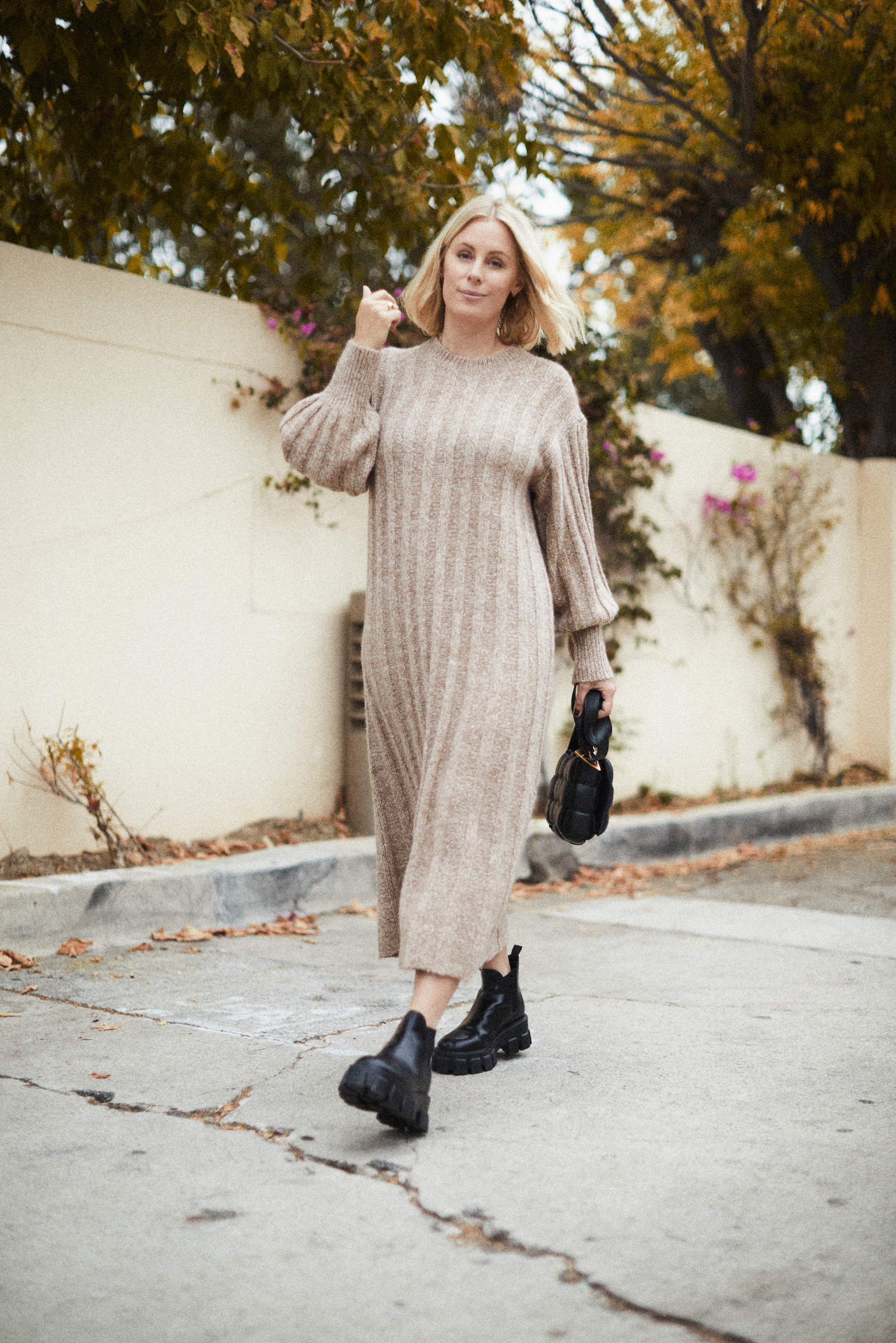 6377D1C9-0EFD-48CD-A17F-C233FD6134E2