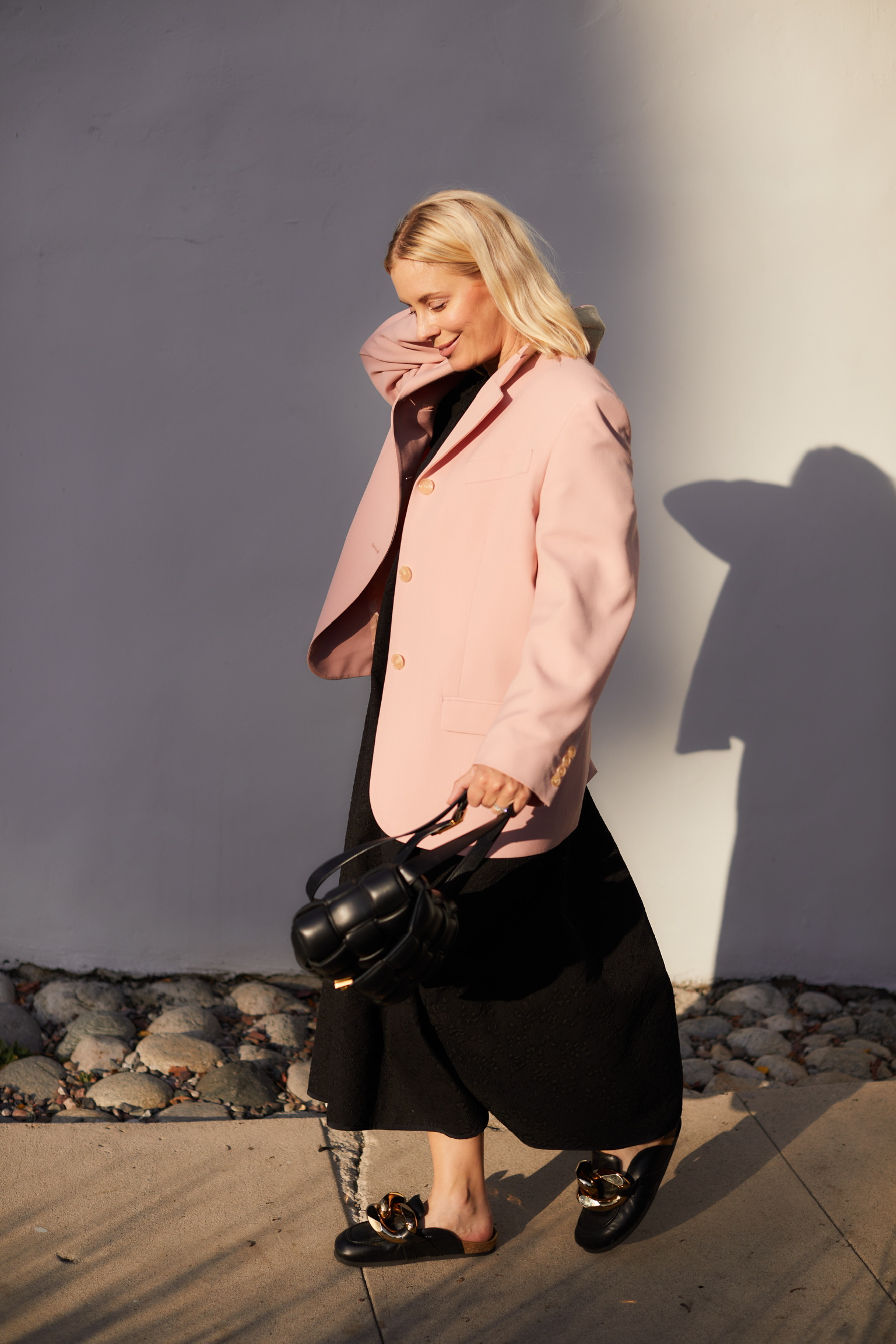 6992AF20-00F9-45AA-8BF9-4003DC889B79