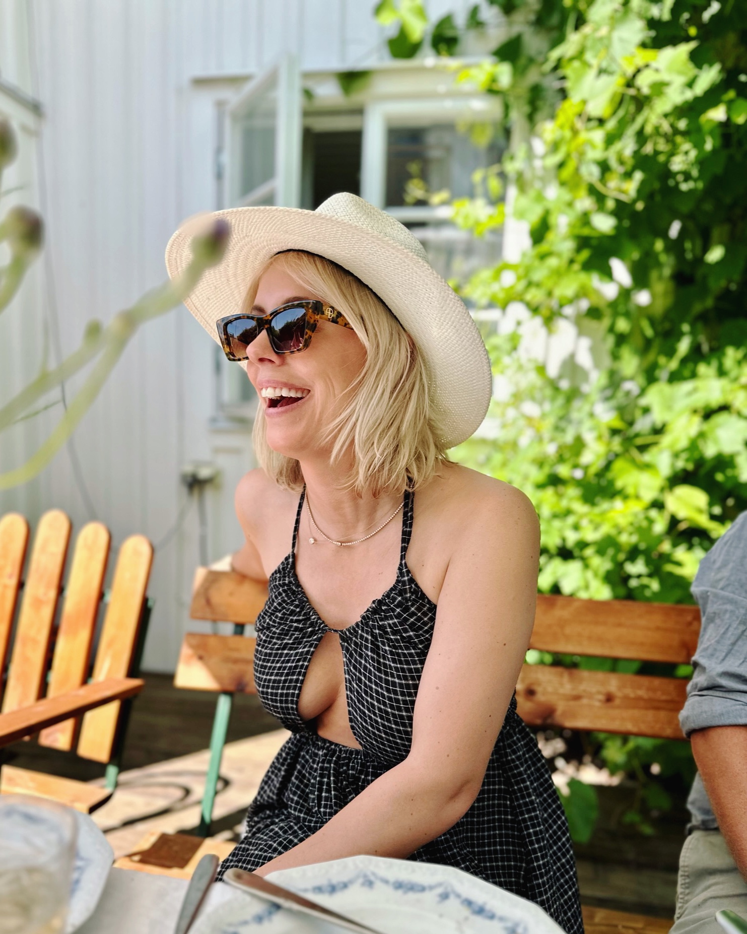 FF7B7667-3BE0-4182-97EB-66ACCC363C21