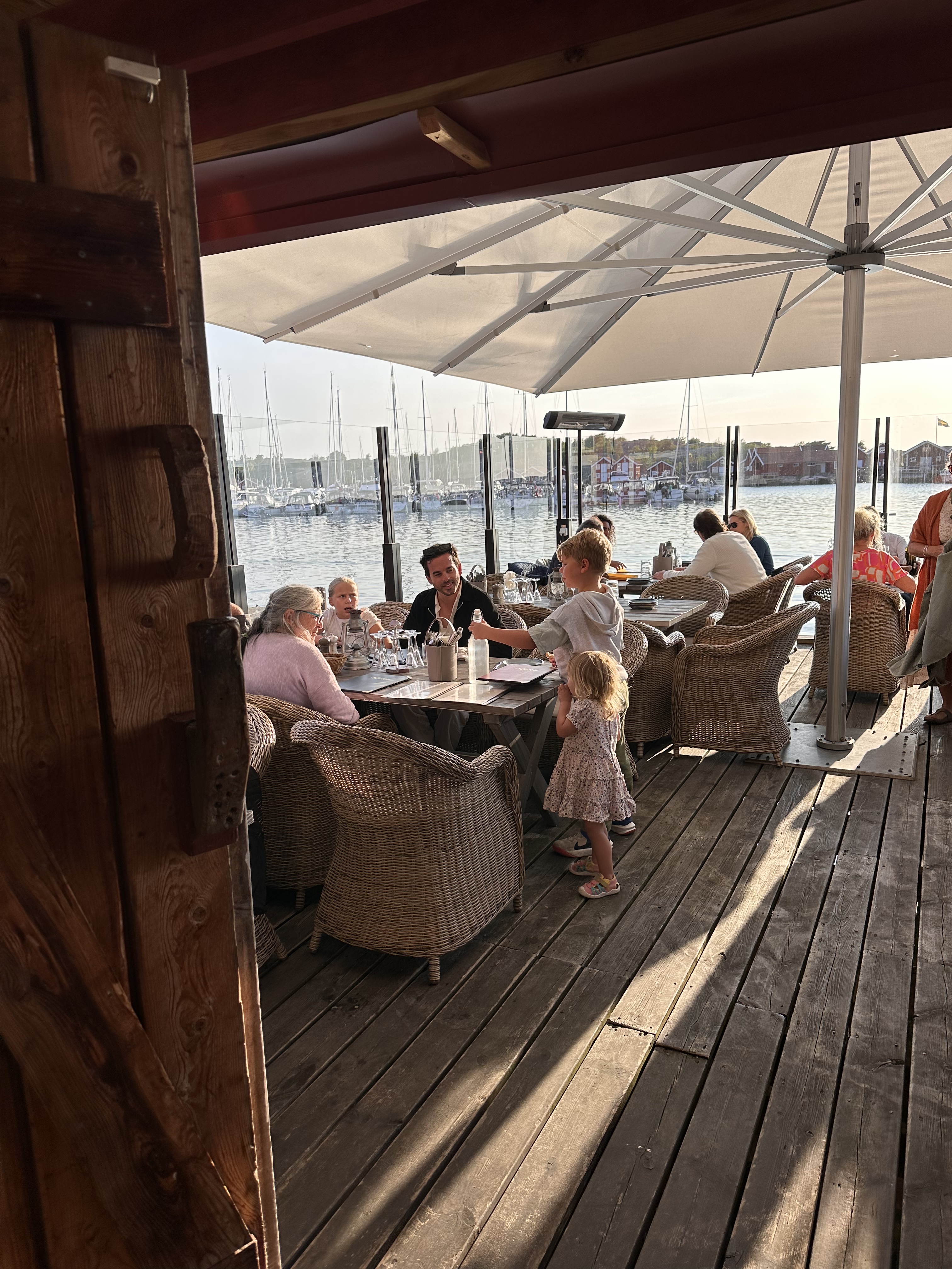 0230081B-0BBF-49B0-8095-854A93AE15D3