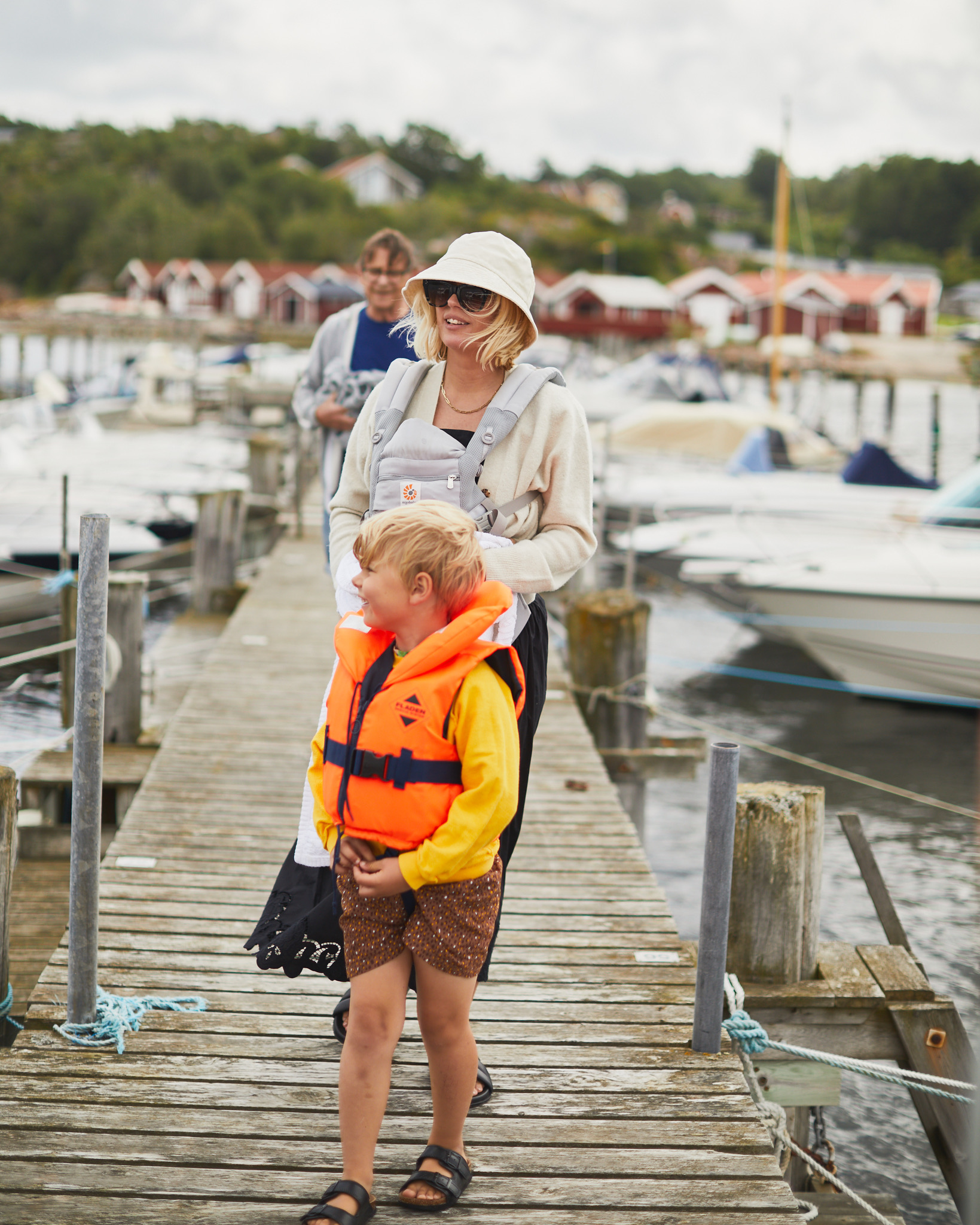 69B622C9-D49C-437E-87BA-1A42AF01AFAA