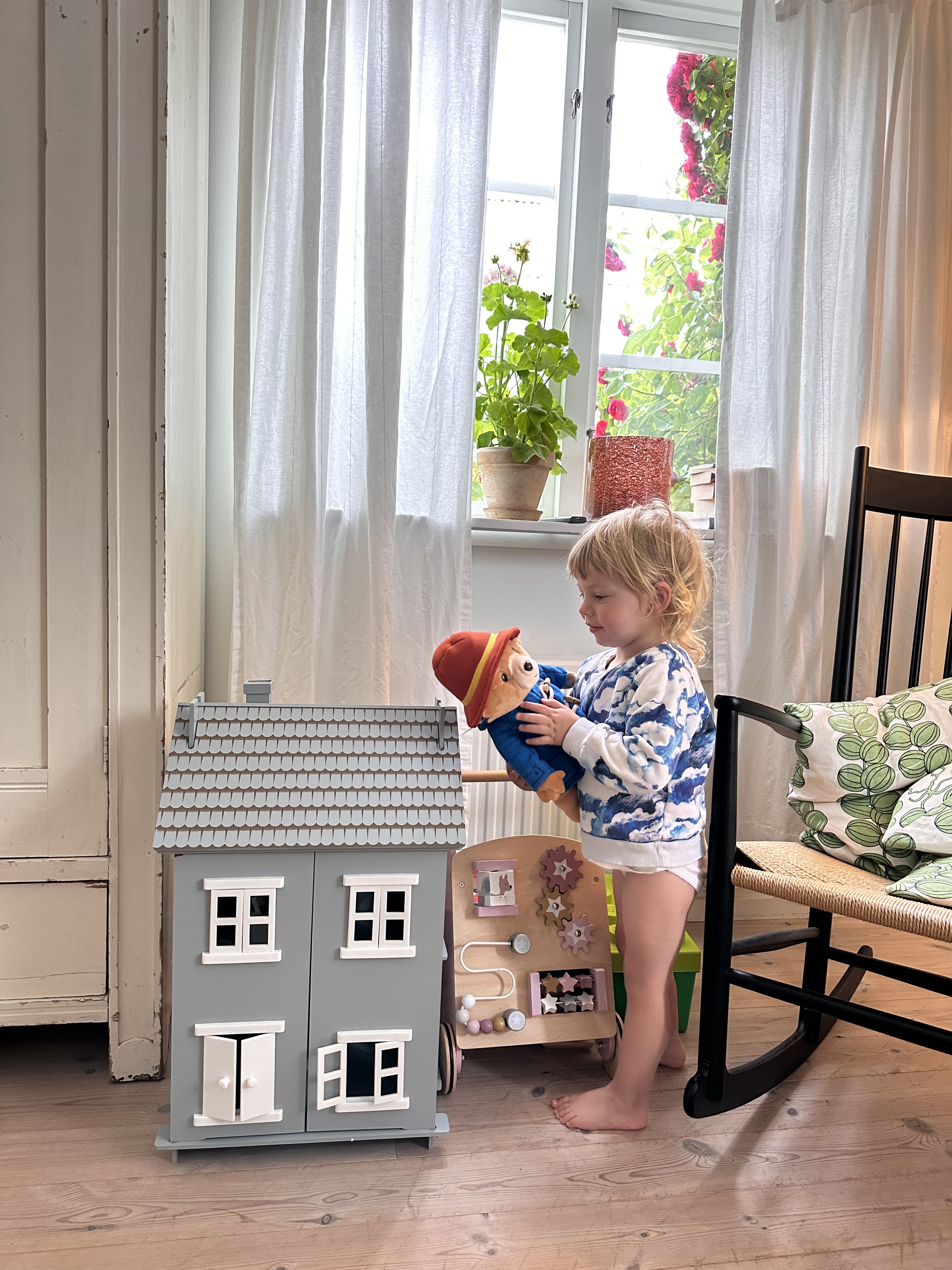 7D684070-2ED3-4FDE-8D74-F9CED4E42986