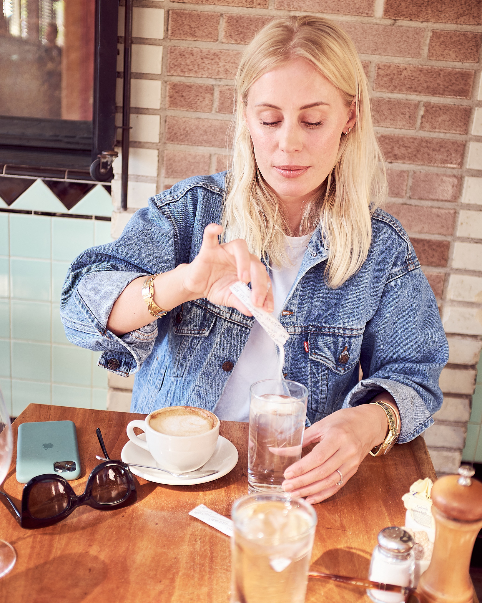 7147EFA4-2BF5-4EC3-B12A-5084961BA92A