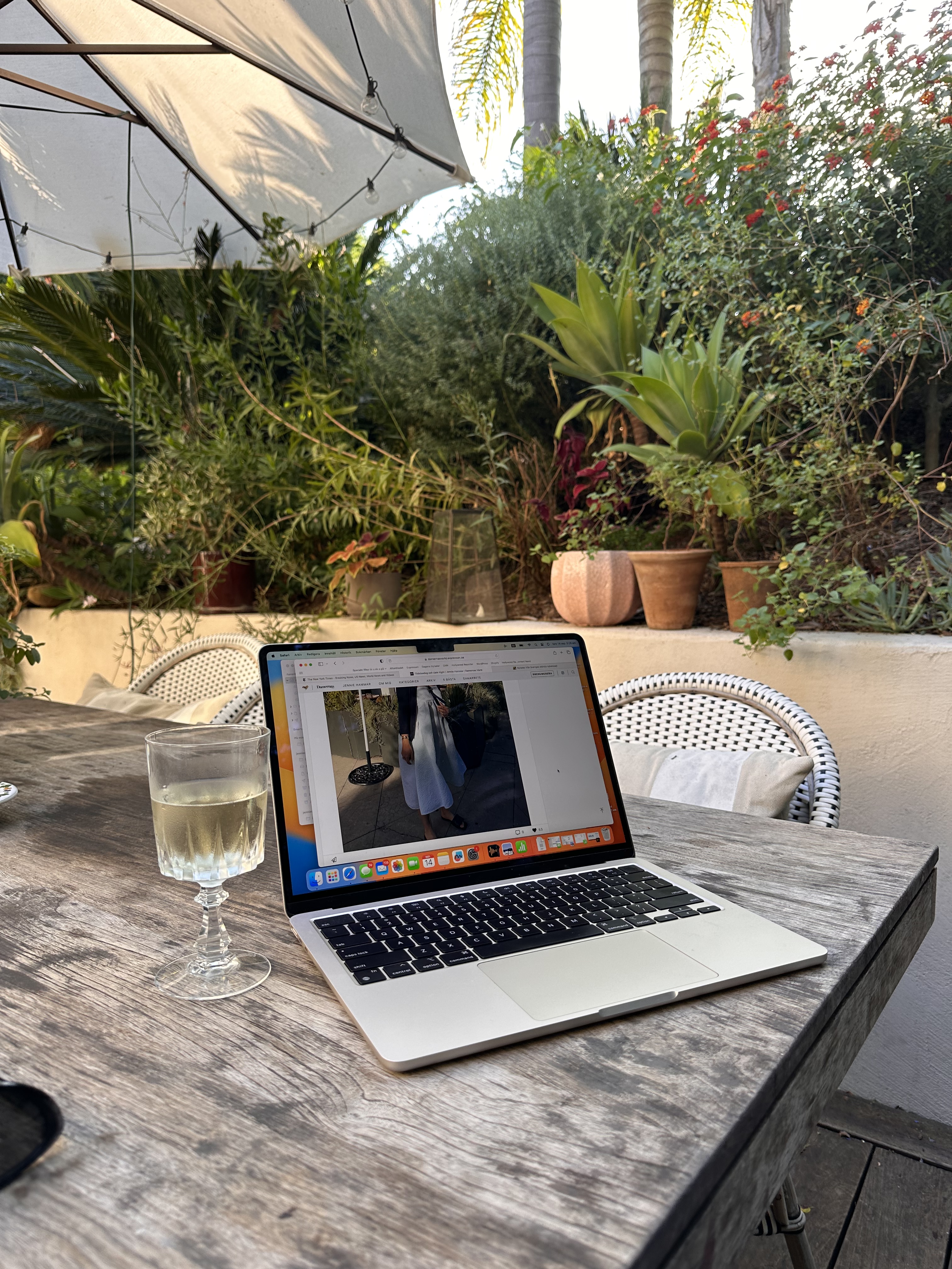 AEF1D541-9BE4-4D21-B240-548C06C879D6