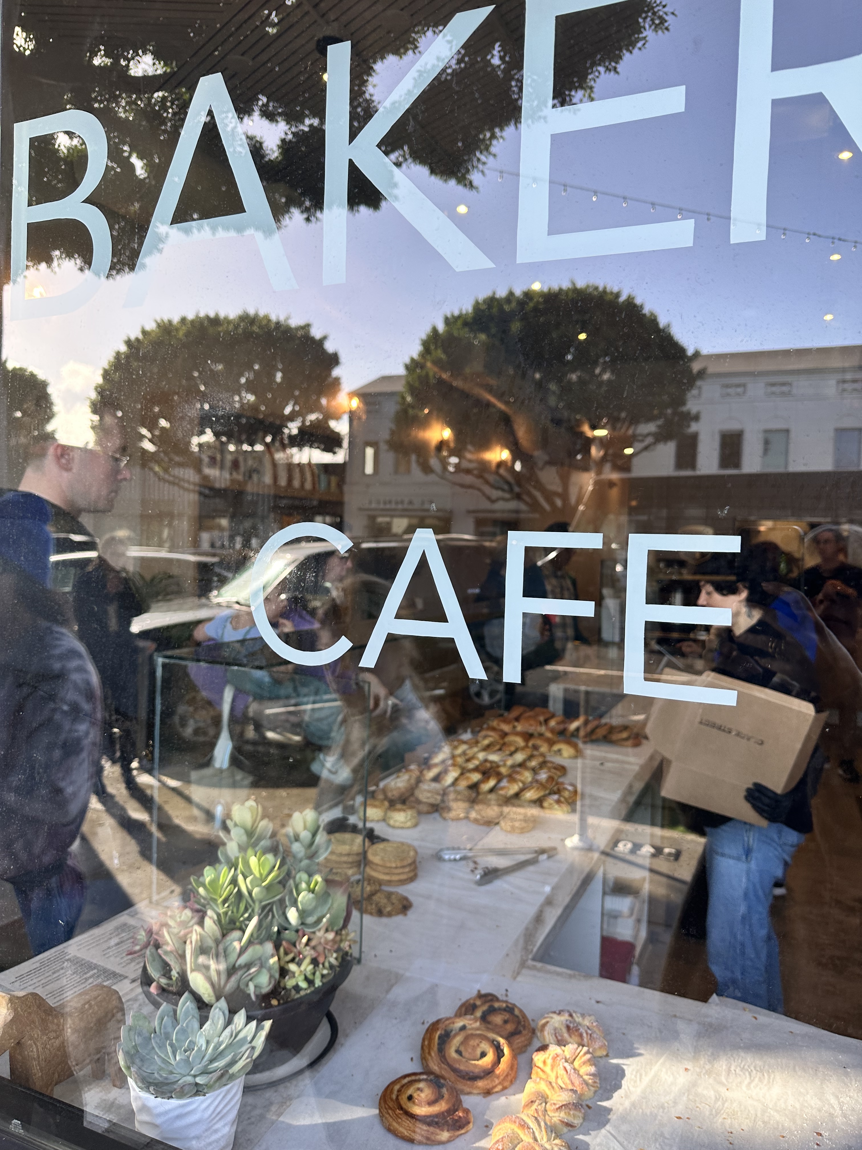 21CCDF31-D580-42DD-8E8C-1DA65EE60632