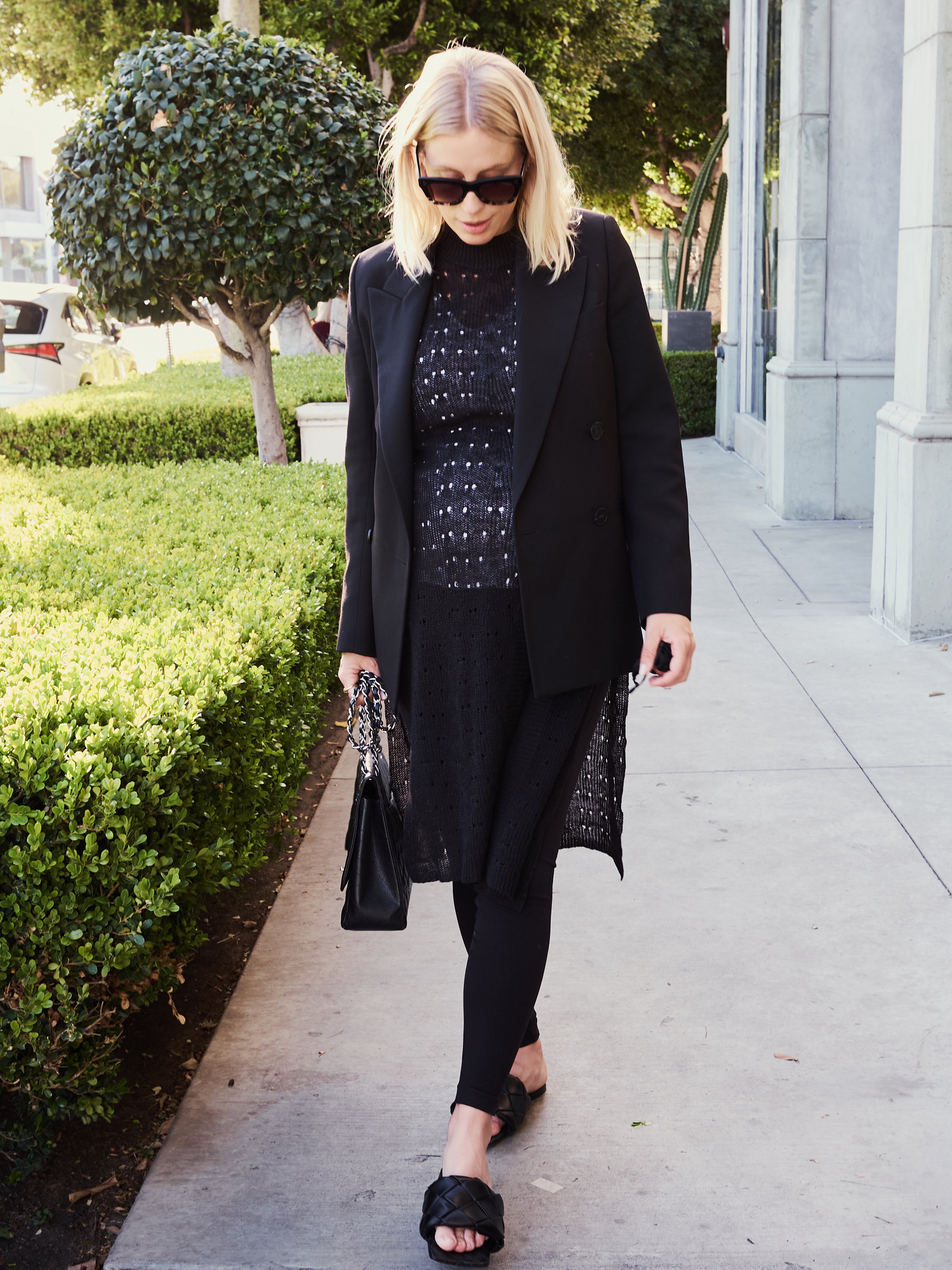 56375114-4DA7-4C3C-98E0-065C40350F3C