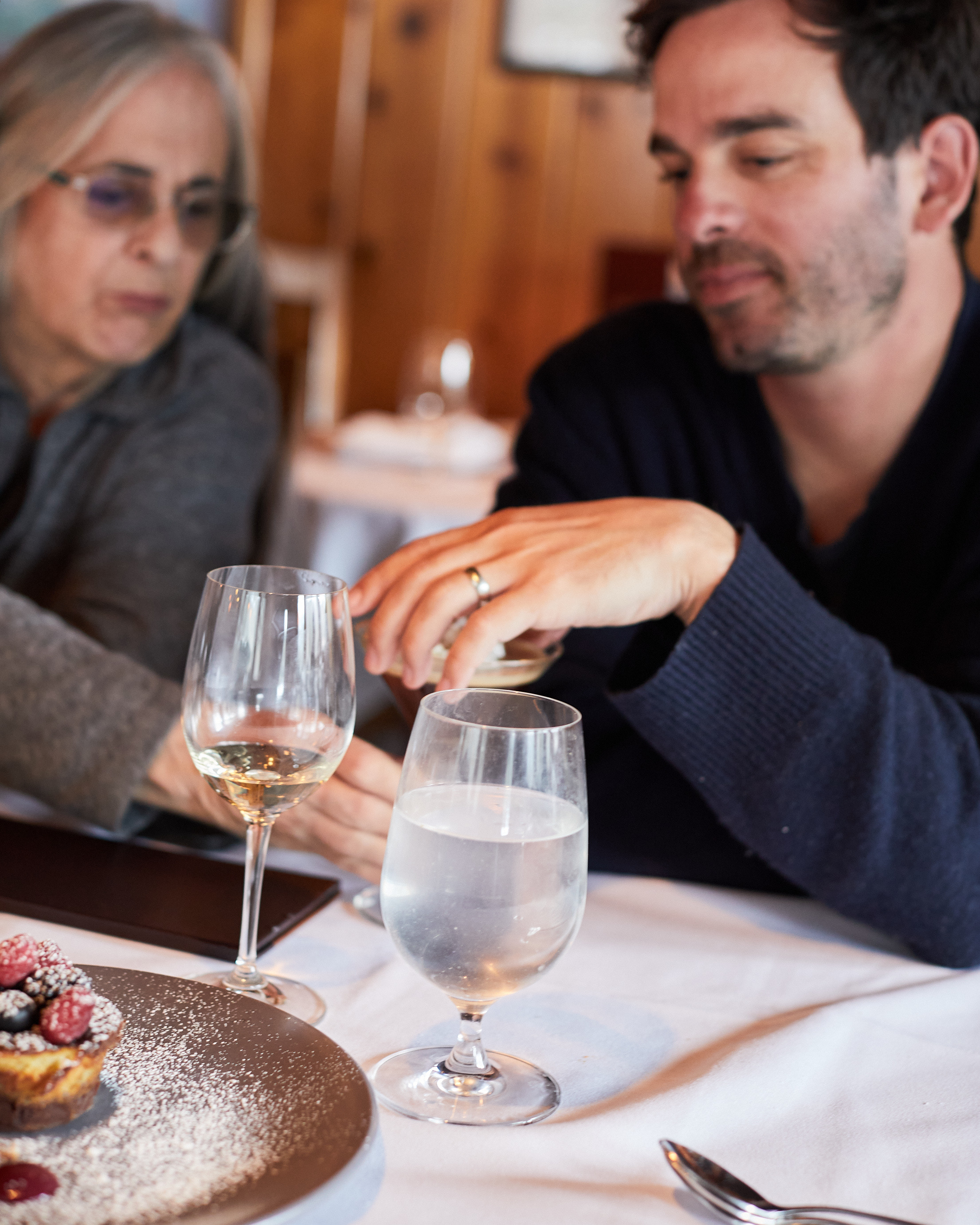 98AABE30-9BA4-4303-81B4-AAAF6CFEE8A1