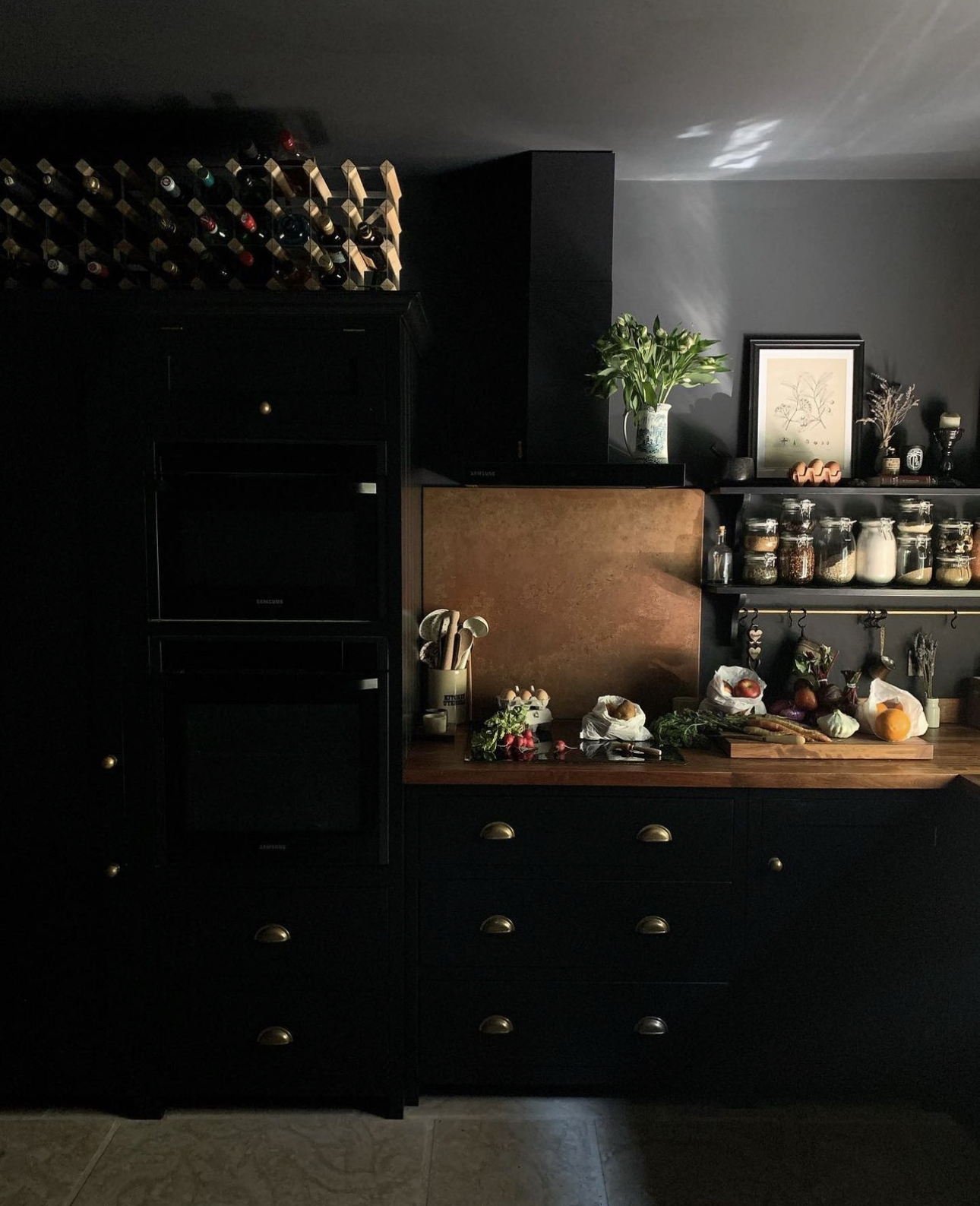 CFDCD128-A27A-41FA-8B39-C15C876F436E