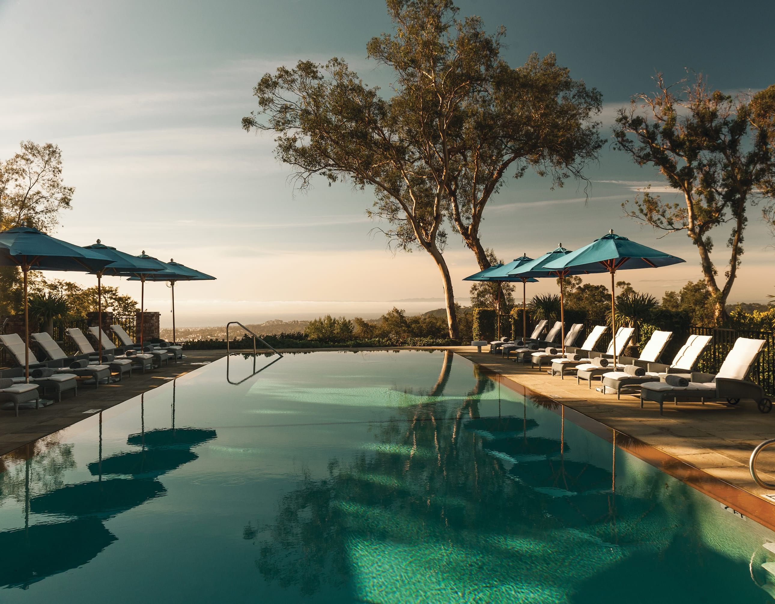 ele-gst-pool13_2580x2011