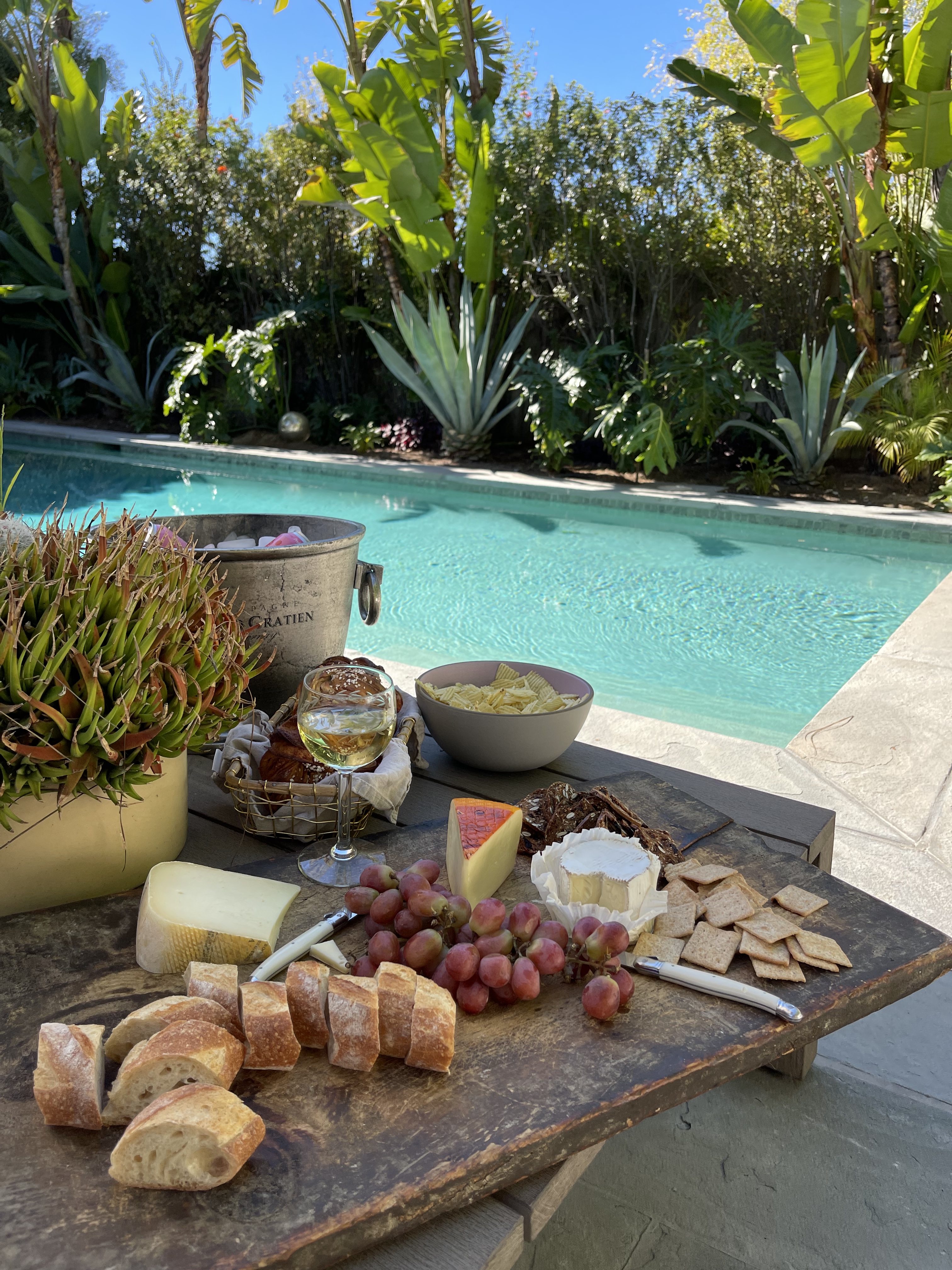 5CB24A6A-F527-46D6-BC98-FDAE6CBBBAB1