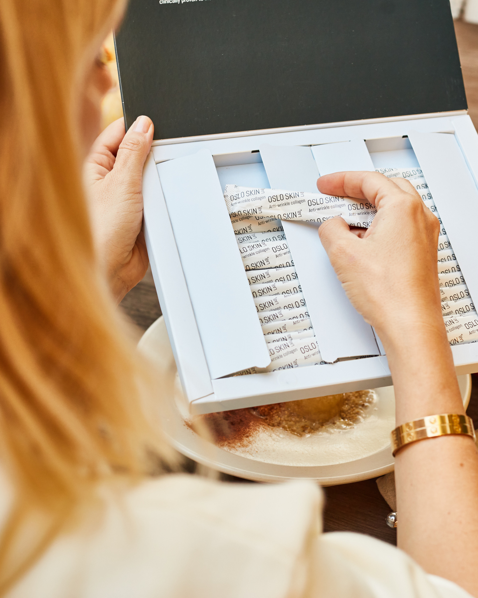 2EAB1FB2-03A0-43DA-A481-80A63A00A476