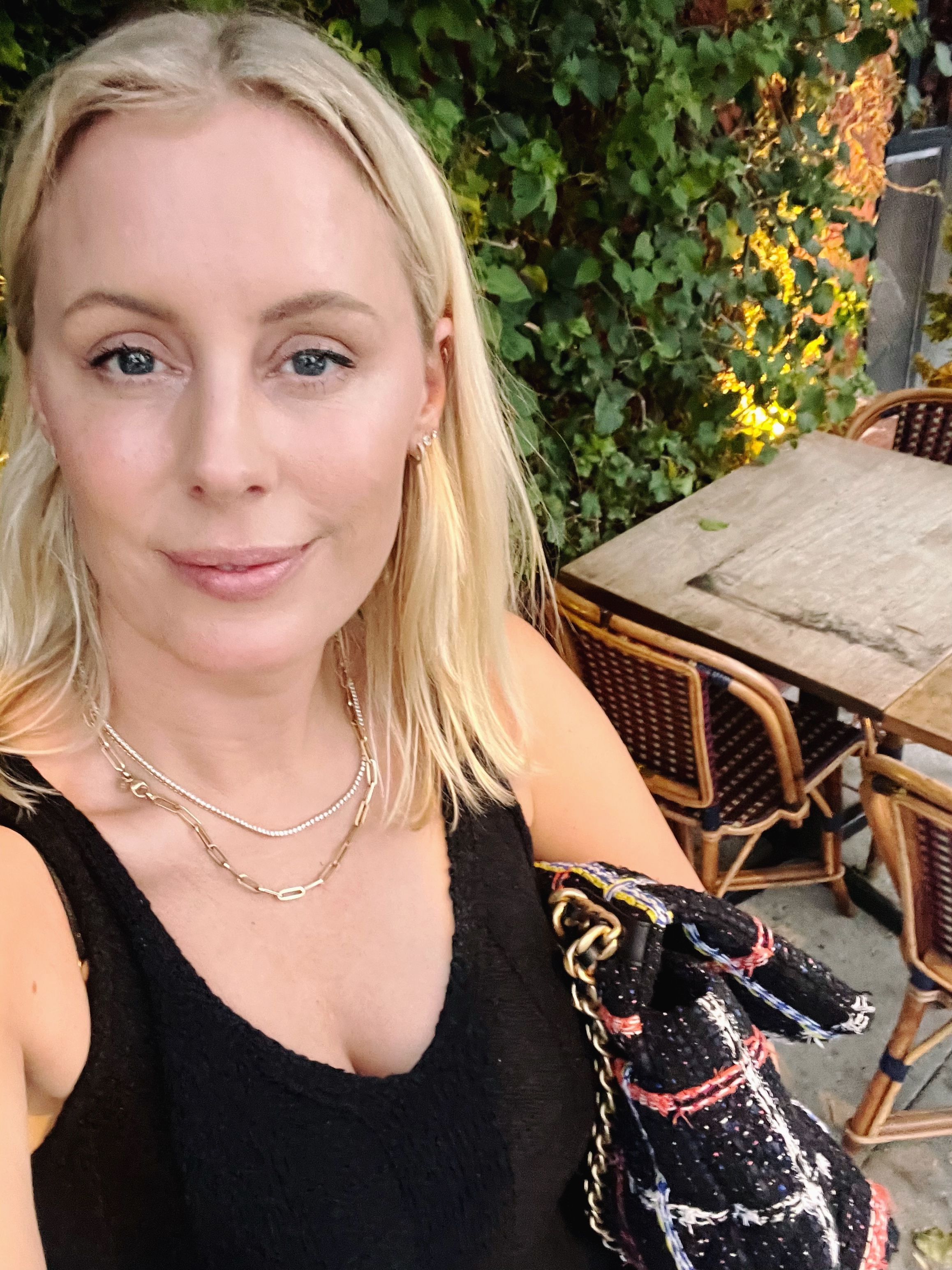 F012A6EA-42B2-4F5D-9644-928403DE315C