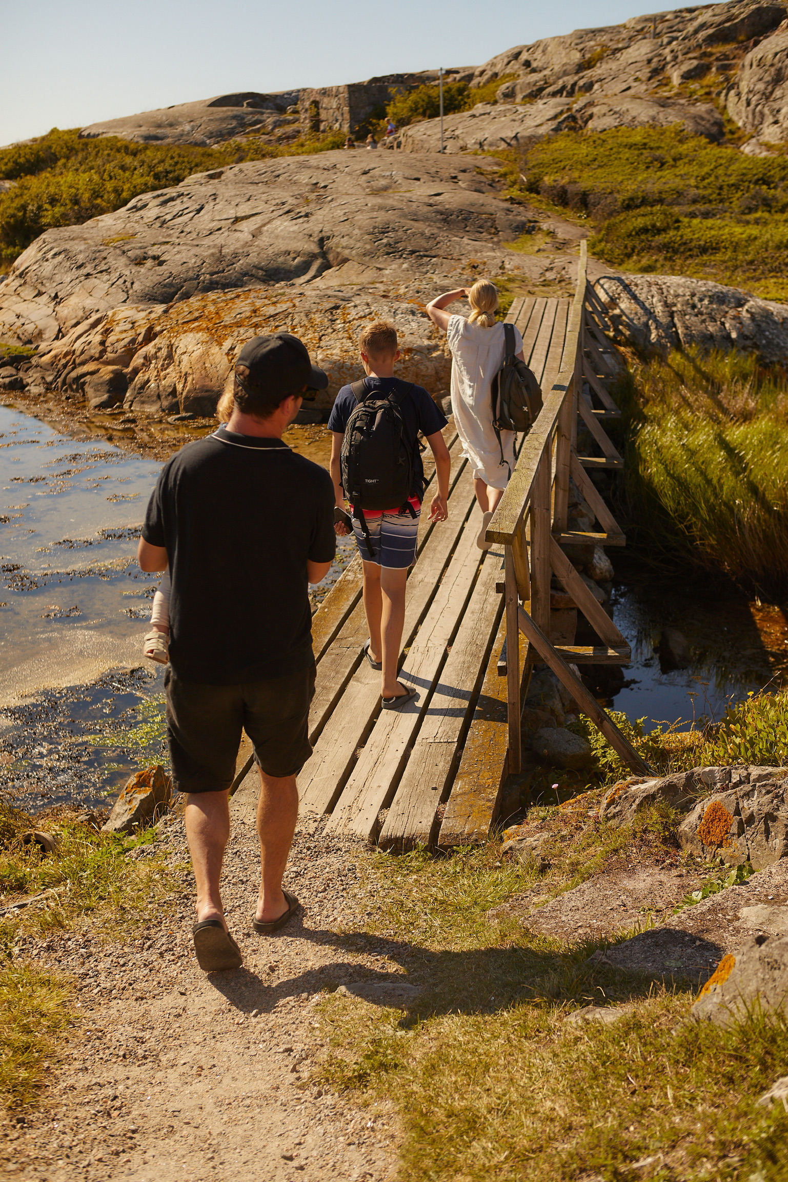 DB7B915A-AA6A-4B1A-A7F7-6D3BA21ED109