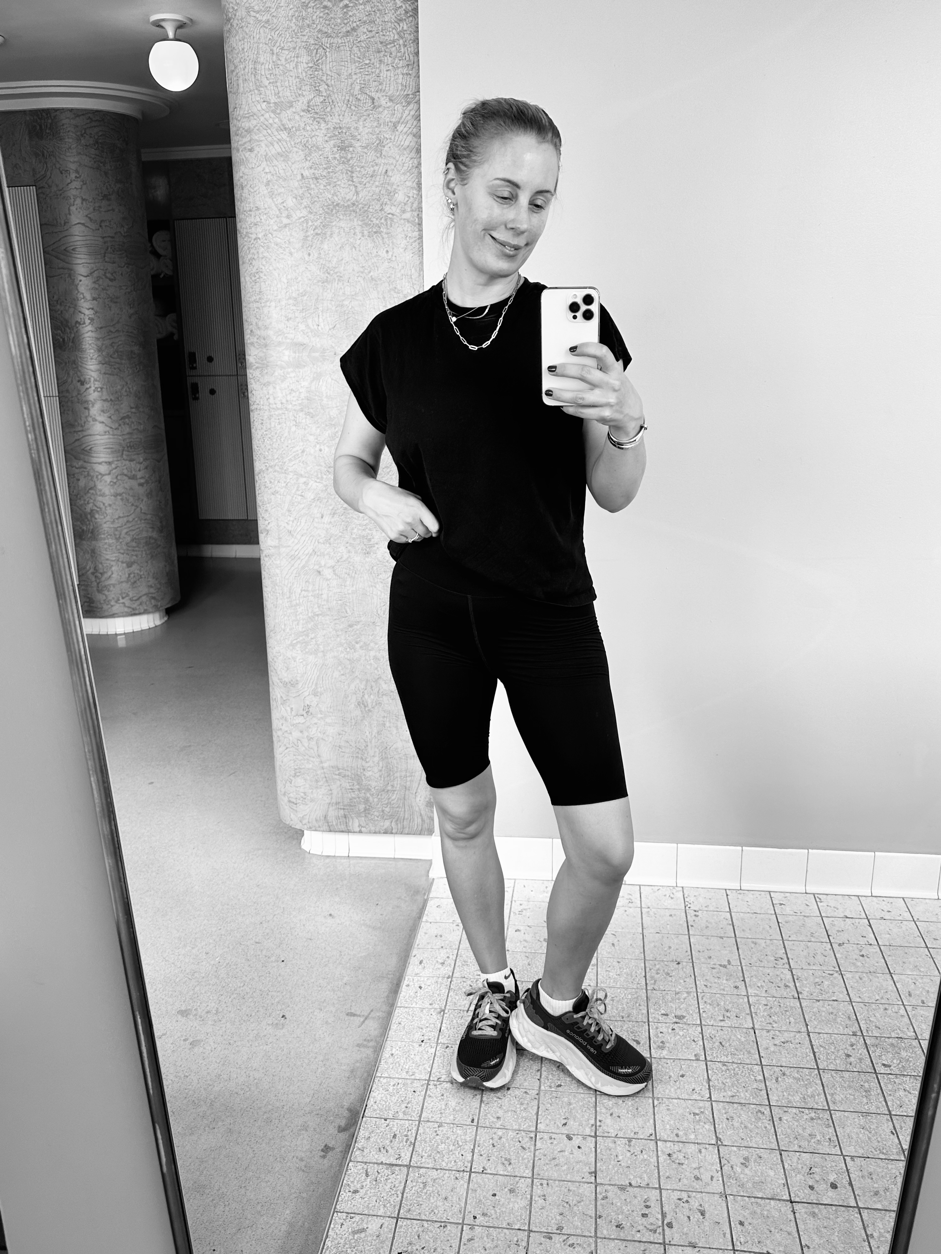 4E9F8953-193C-4DE5-A76C-F6AE609FDD09