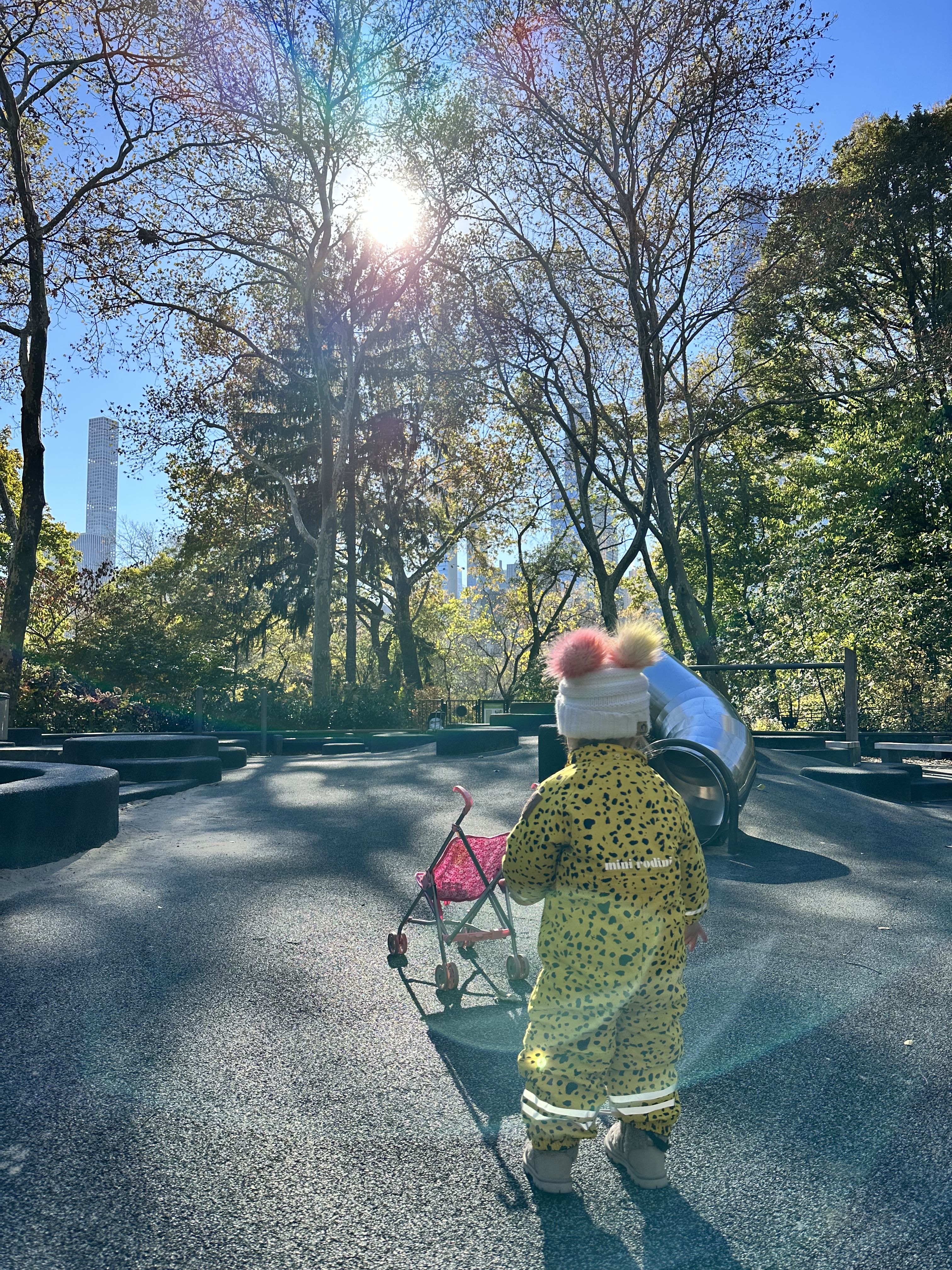 E51B4D33-4A94-400A-8D87-5B779C7D4606