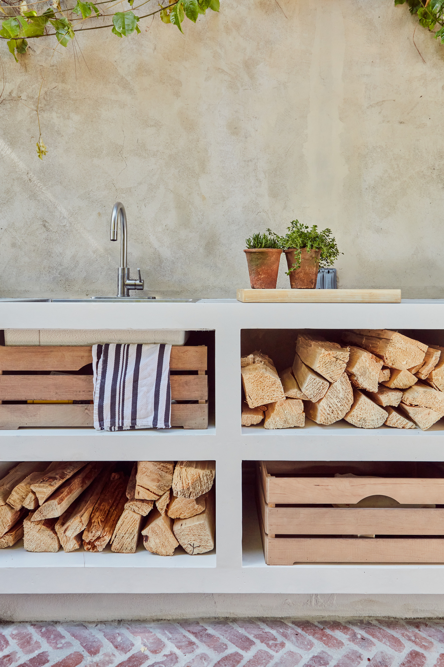 0B889C35-0922-4568-B946-17C4AC6FC715