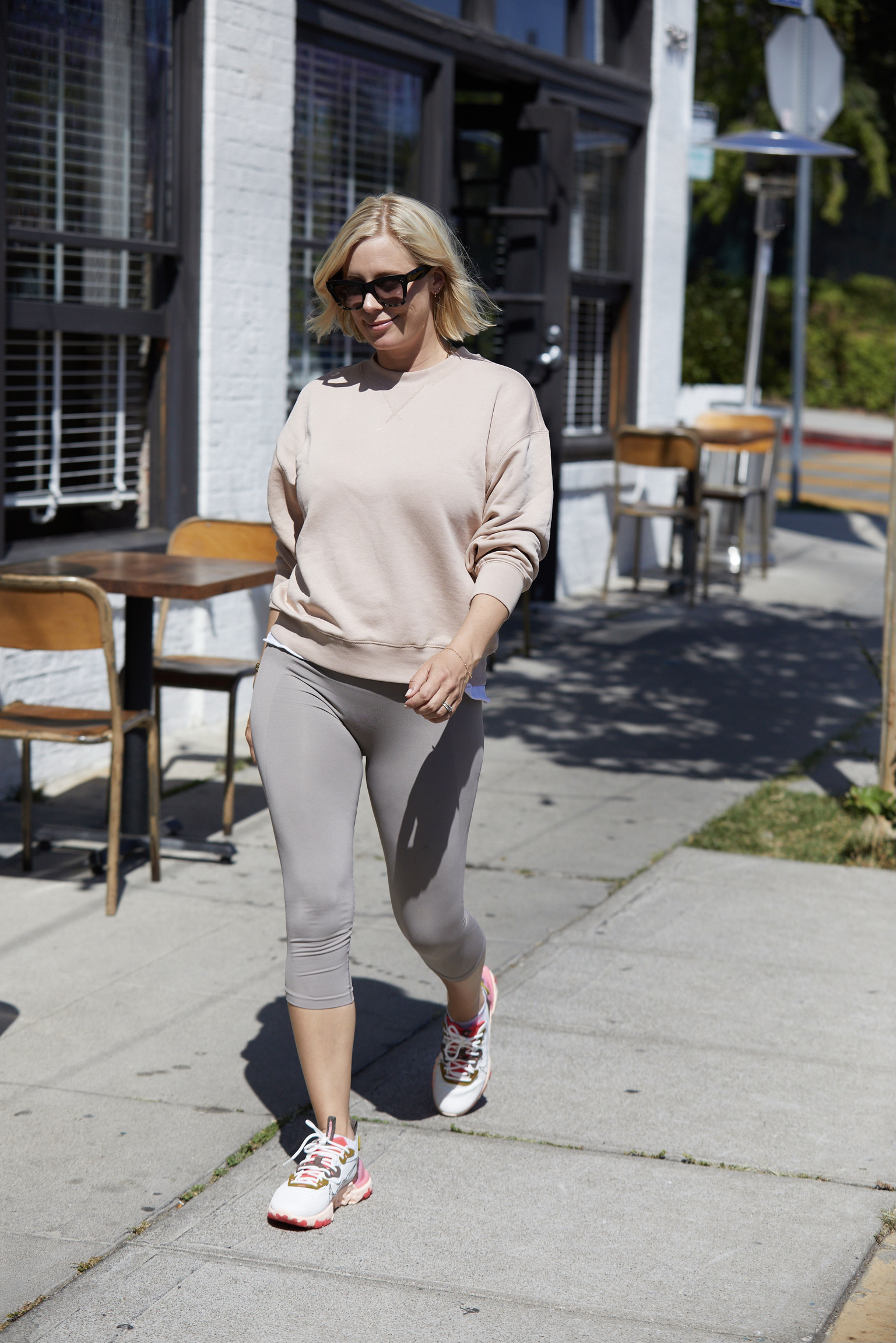 6595AA75-FB0B-490E-BFE7-2A511ECCCEB7