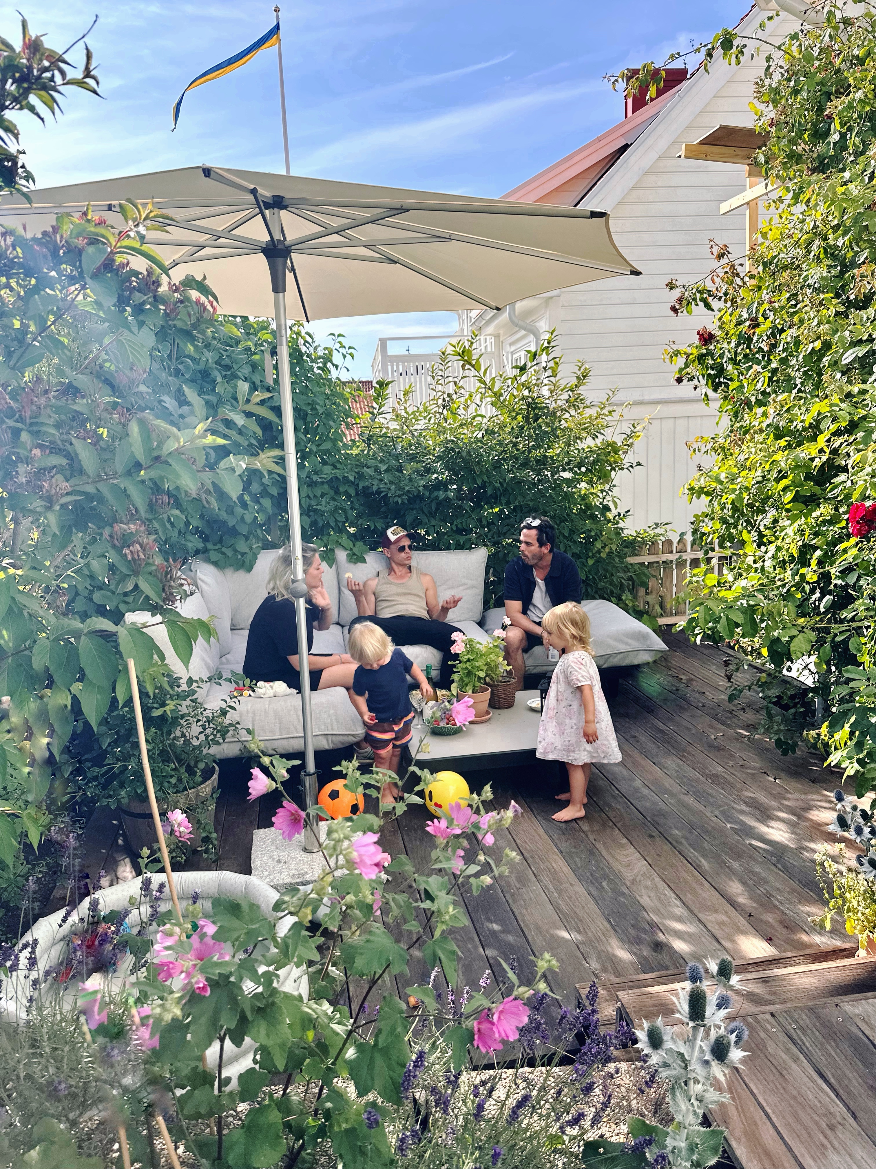 3A8E1615-9EC9-40B8-AC5E-8E4A3CCDE312