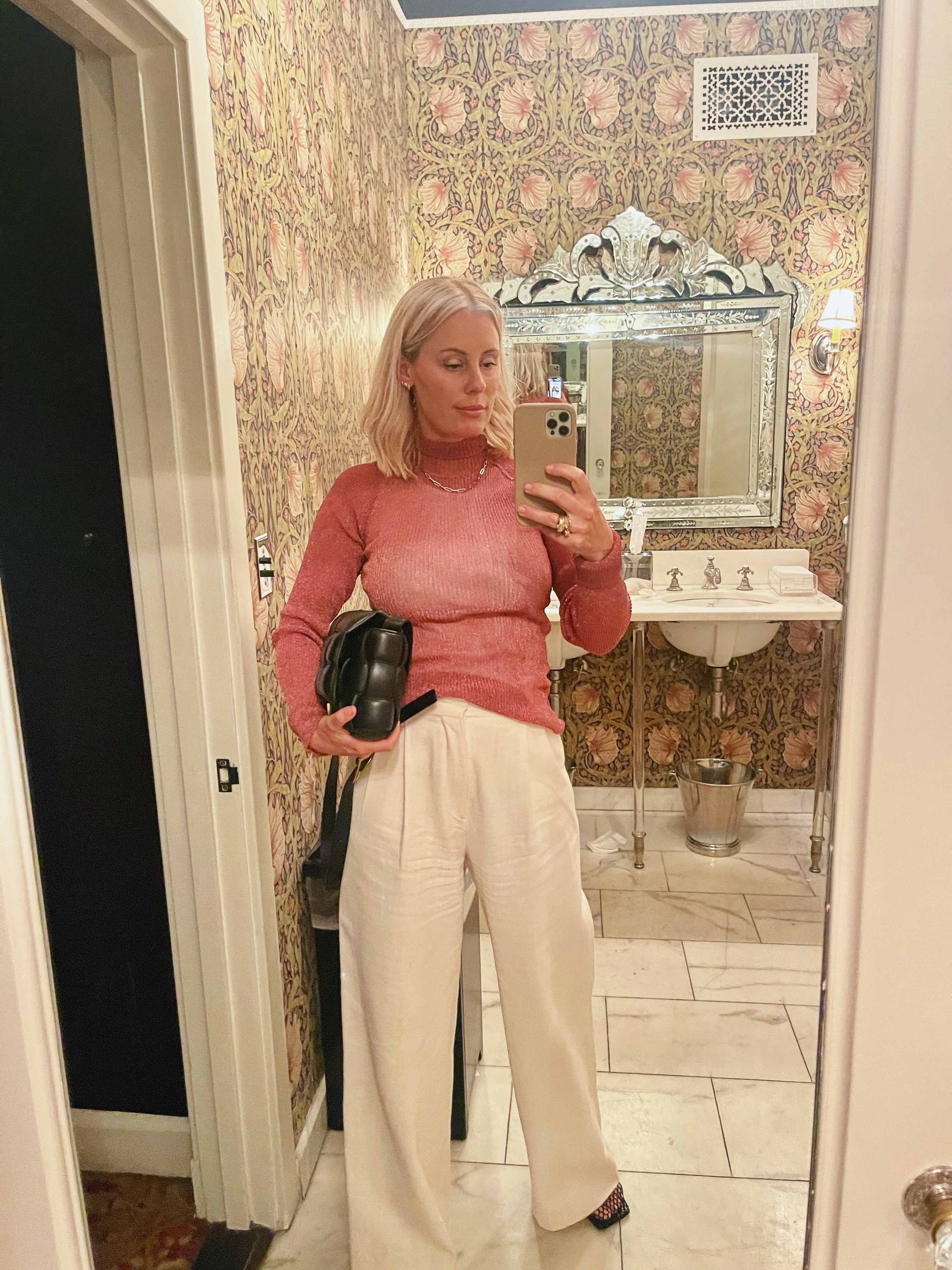 5933CB7D-02DB-477D-B398-3CA4D68618D6