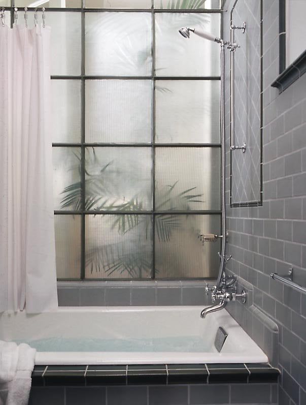 Druid_s Oak room tub