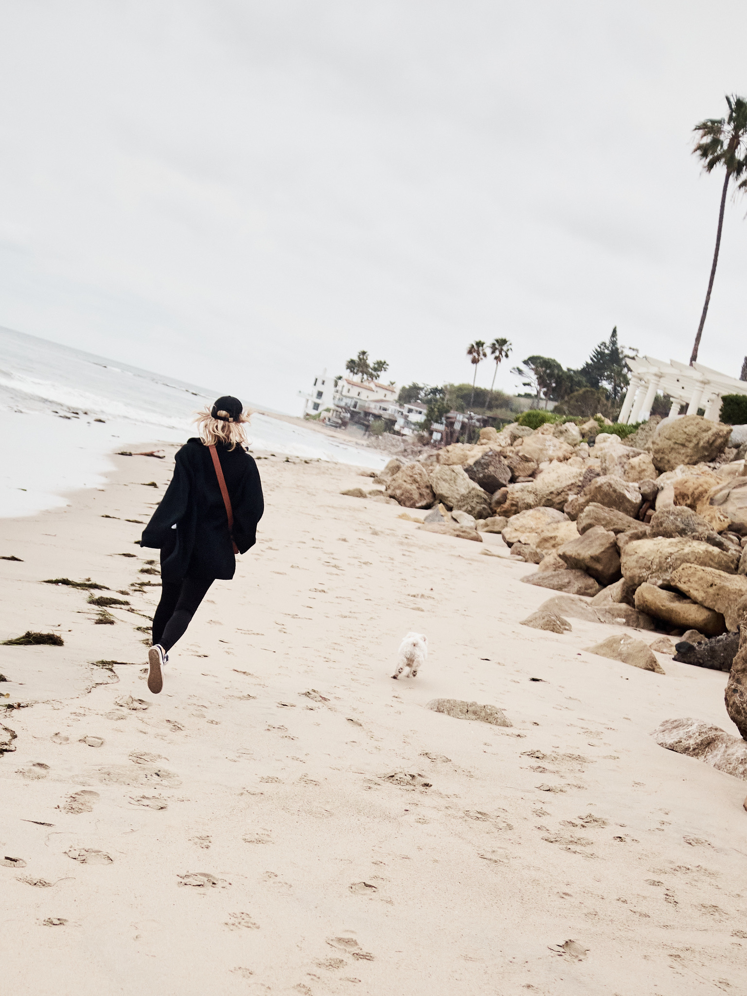 E81B76D5-785E-4765-85DA-612C29D73874