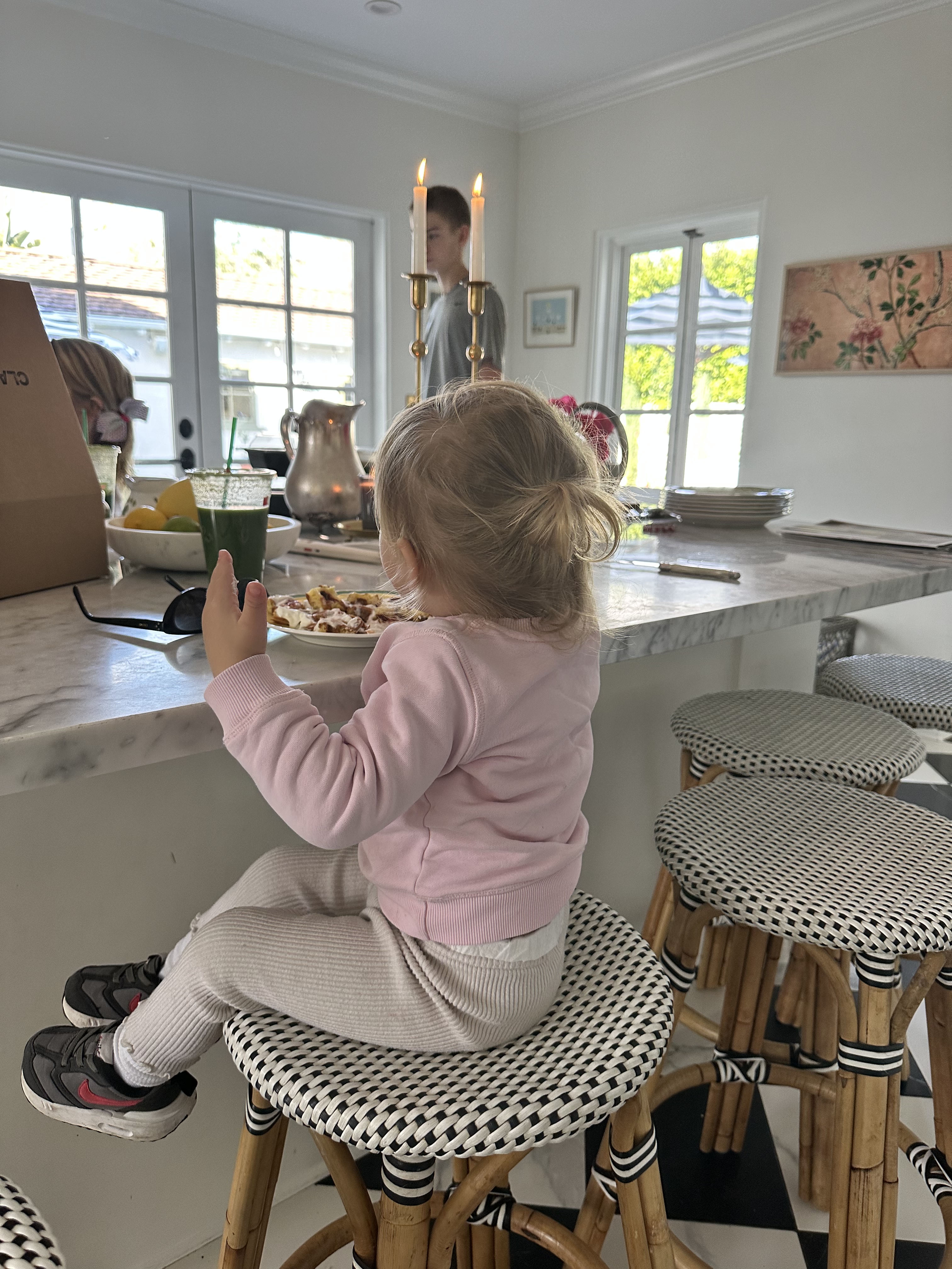 71EE27FC-6FF9-4BA7-84B9-2C35877D1867